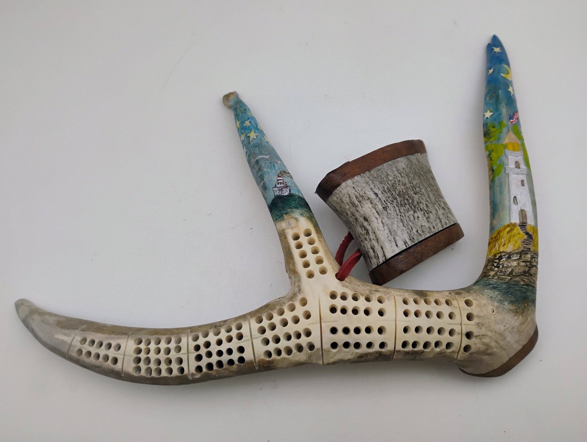 Cribbage board carved deer antler by Tom Watson – Scrimshanders