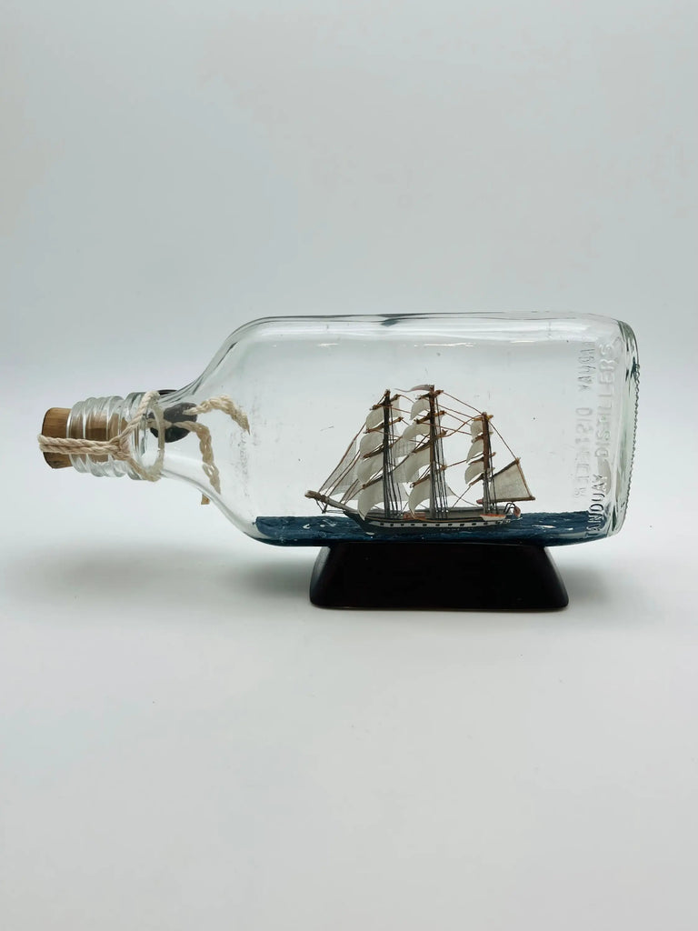 Ship In a Bottle - Uss Constitution