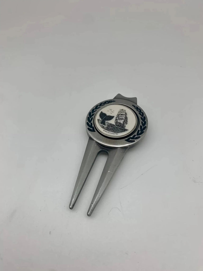 Divot Tool - Silver / Whale Tail