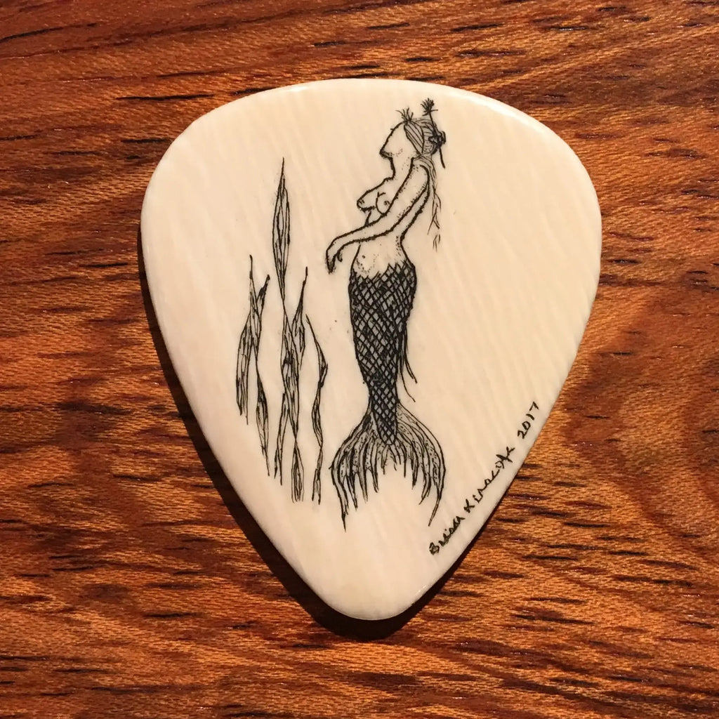 Guitar Picks - Mammoth Ivory - Standard - Mermaid